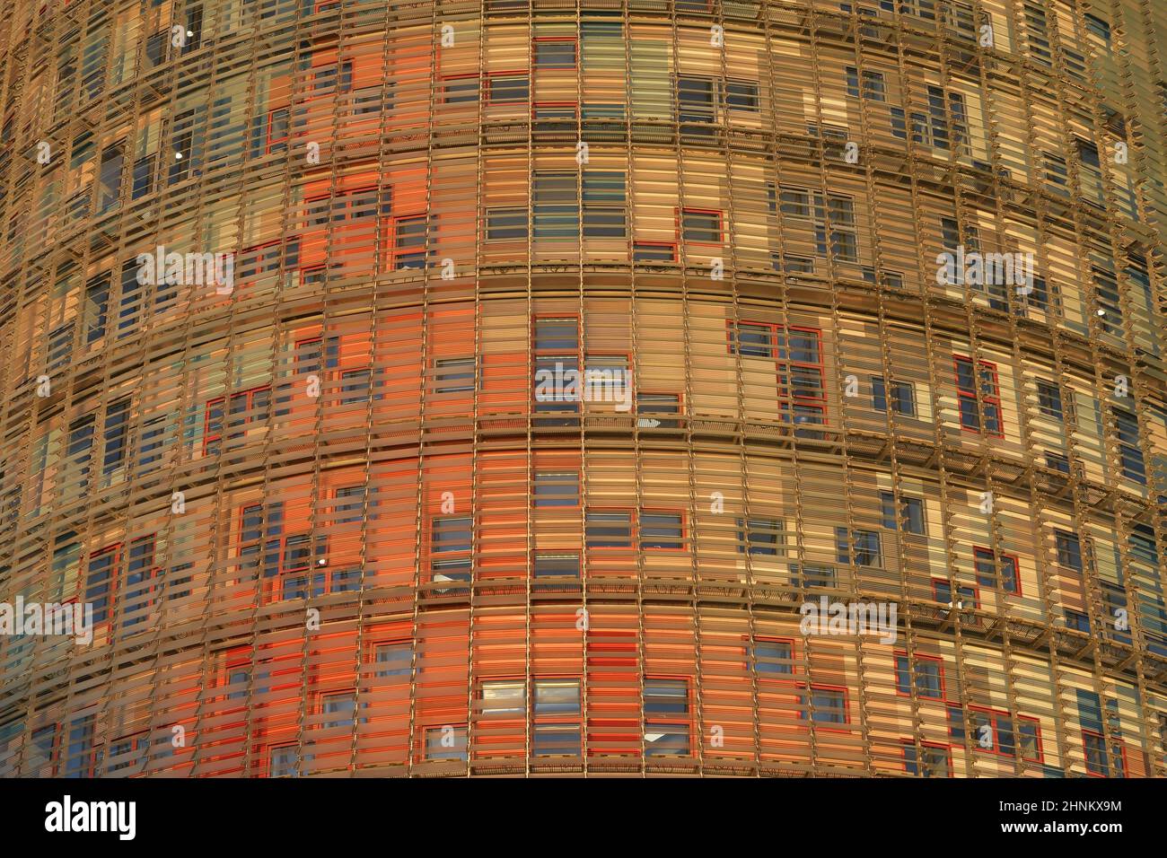 Torre Glories, modernes Glas Wolkenkratzer Fassade Detail. Entworfen vom französischen Architekten Jean Nouvel in Barcelona, Spanien. Stockfoto