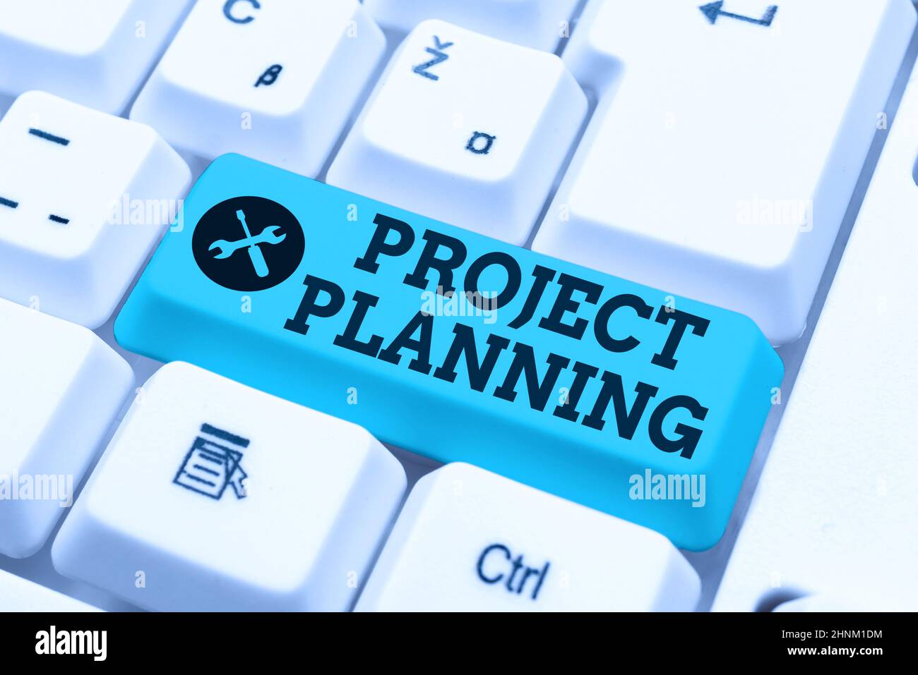 Unterschreiben Sie, indem Sie Projektplanung und Geschäftsidee-Plan anzeigen und anschließend den Fortschritt innerhalb des Projekts melden Zusammenfassung mehrere Nachrichten senden Online, Ty Stockfoto