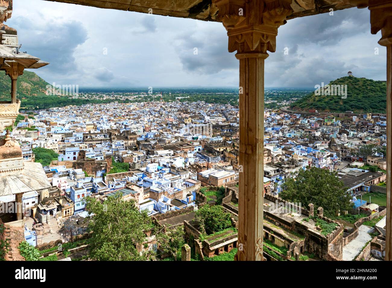 Indien Rajasthan Bundi. Blick auf Bundi vom Taragarh Fort Stockfoto