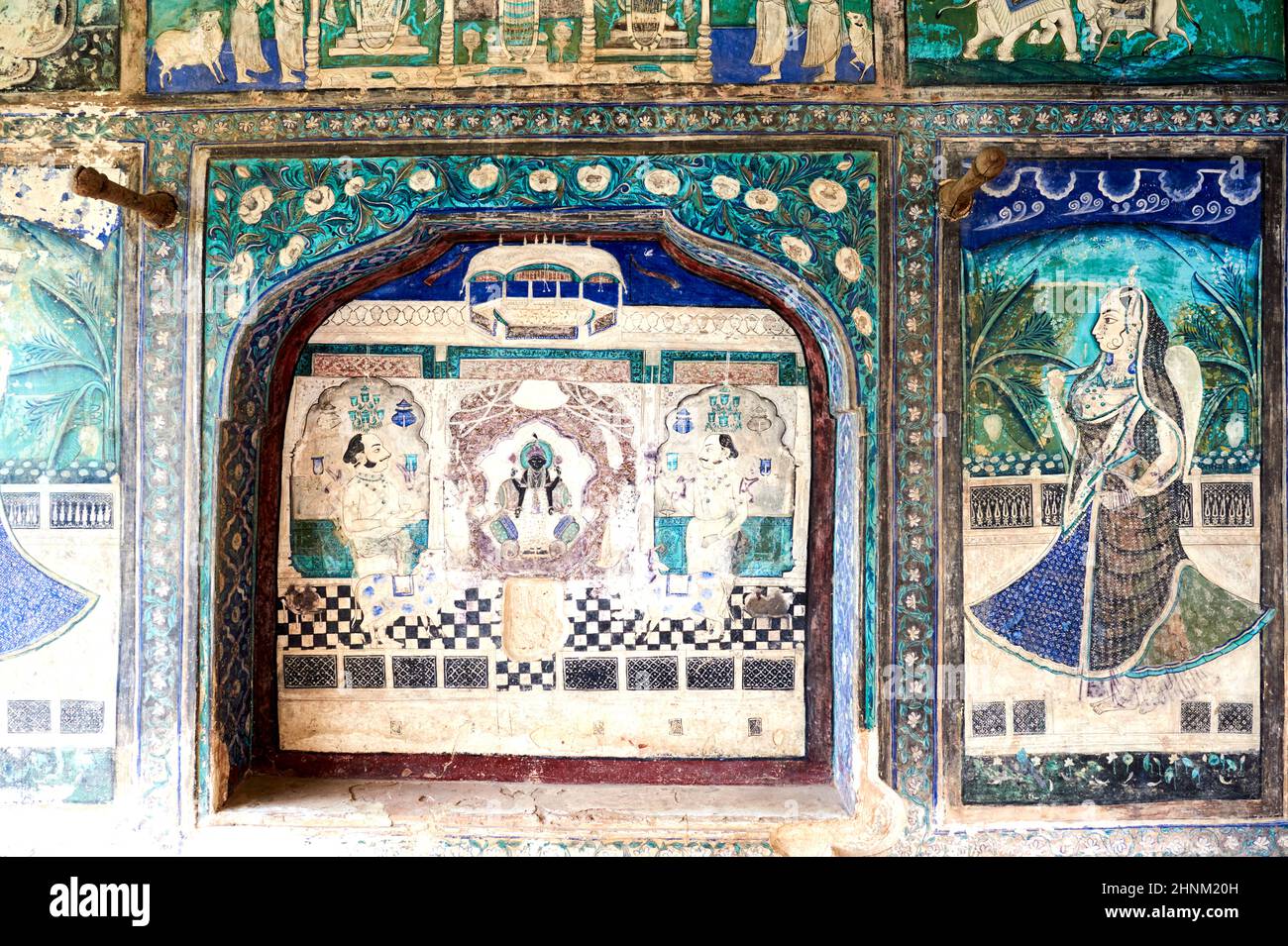 Indien Rajasthan Bundi. Dekorationen und Gemälde im Taragarh Fort Stockfoto