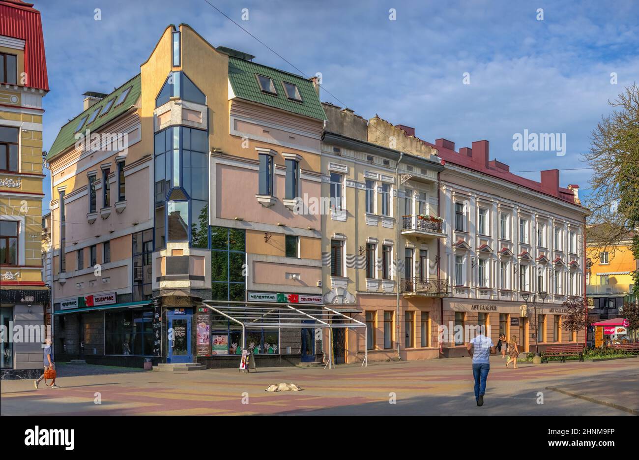 Straßen des historischen Stadtzentrums von Ternopil, Ukraine Stockfoto