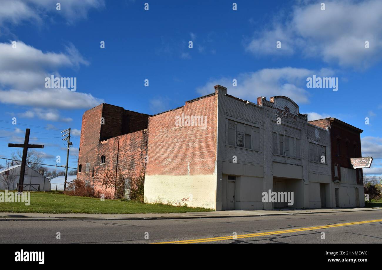 Verfallene historische Gebäude in der Chene Street im Viertel Poletown East in Detroit, Michigan, USA. Stockfoto