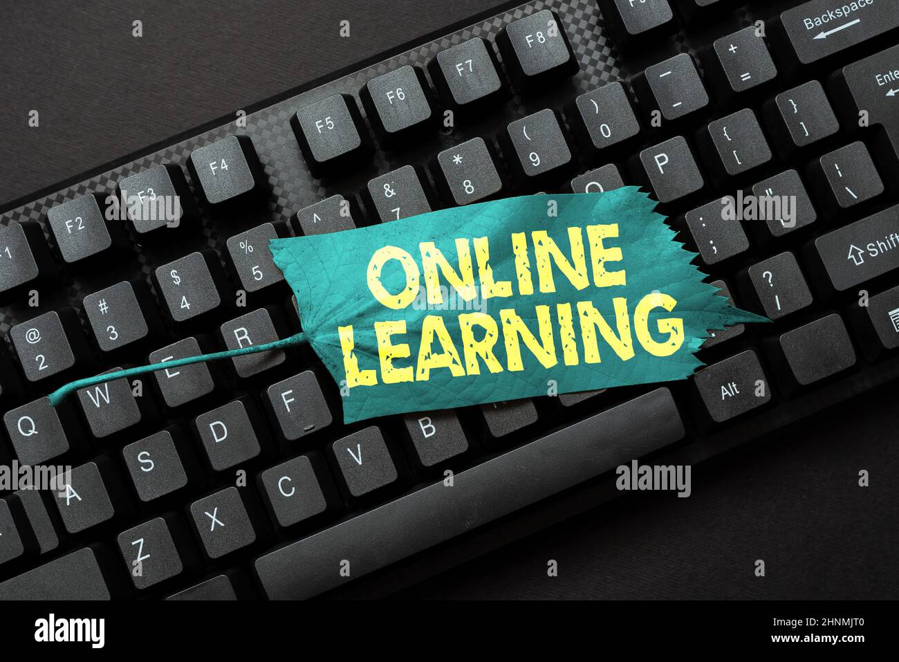 Handschriftentext Online Learning, Business Concept Larning mit Hilfe des Internets und eines Computers Abstract Typing New Business Slogan Mess Stockfoto