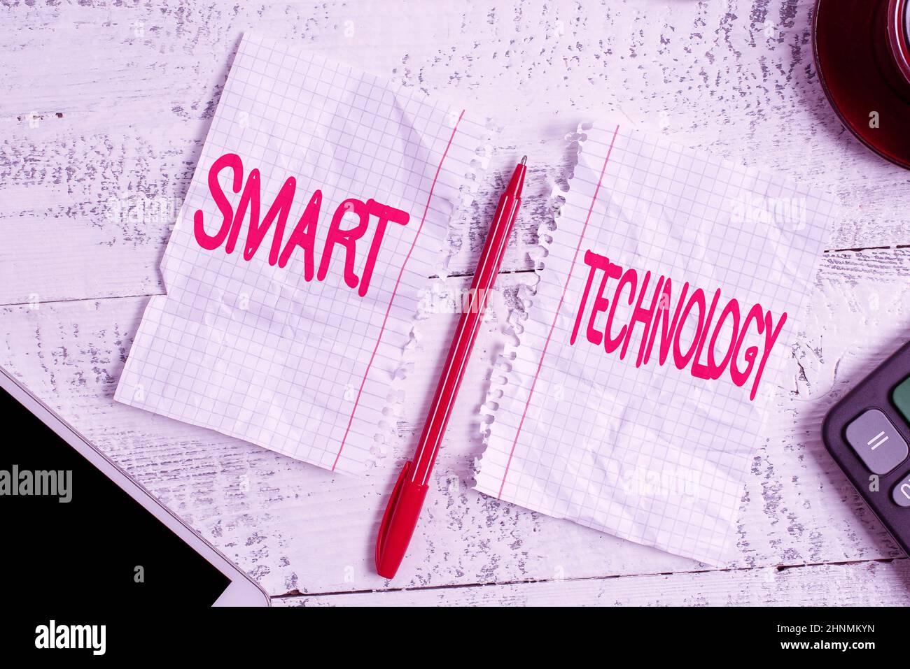 Konzeptionelle Bildunterschrift Smart Technology, Internet-Konzept zum Schutz und zur Vermeidung von Fehlern auf Festplatten Anzeige von Stickeranmerkungen in verschiedenen Farben Arran Stockfoto