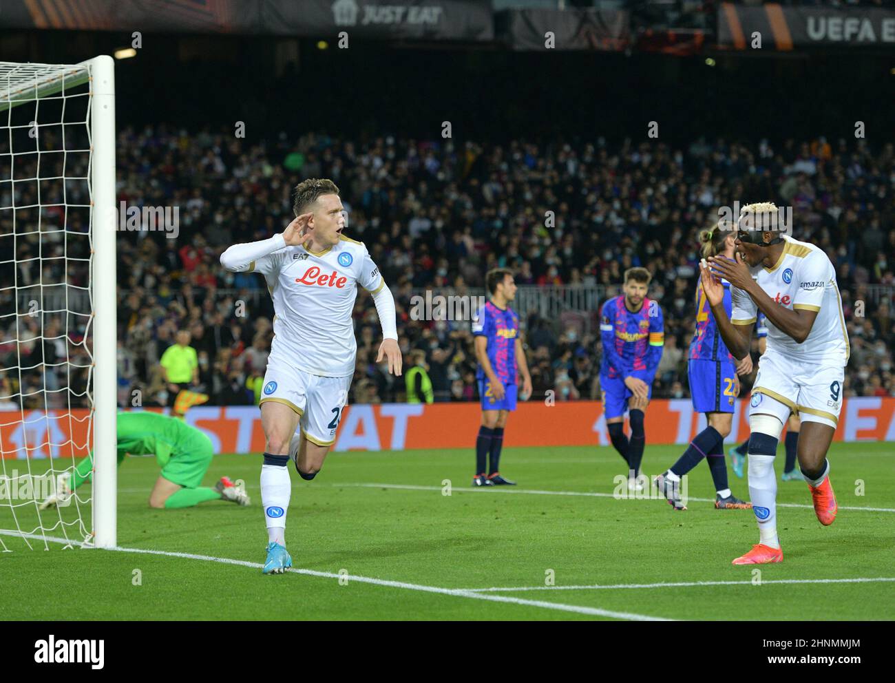 Barcelona, Spanien.17. Februar 2022. FC BARCELONA / SSC NAPOLI. Europa League. (20) Piotr Zielinski aus Neapel feiert Torbildung Kredit: S.Ros/Alamy Live News Kredit: Rosdemora/Alamy Live News Stockfoto