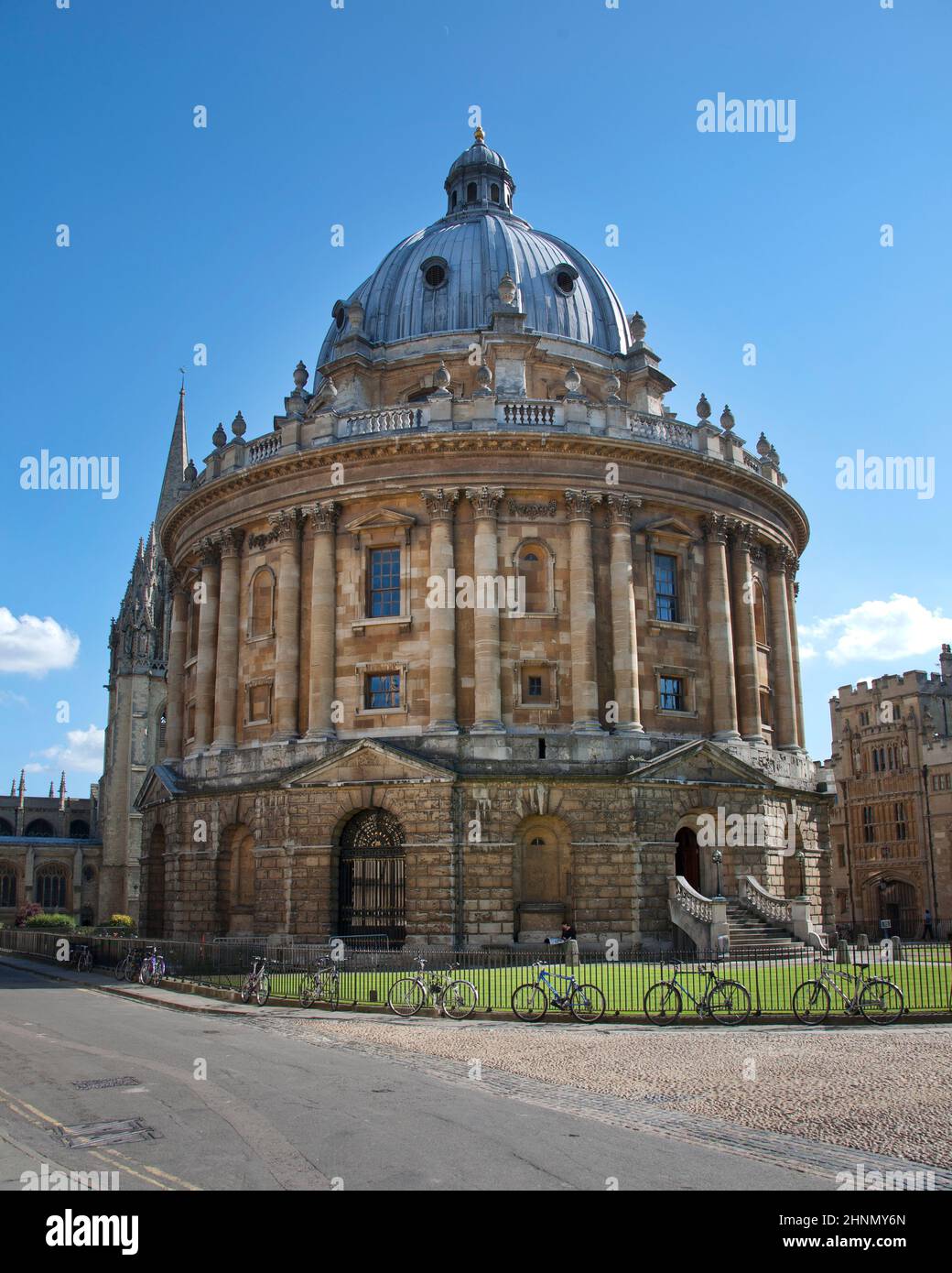 Bodleian Library und Studentenfahrräder an der University of Oxford Stockfoto