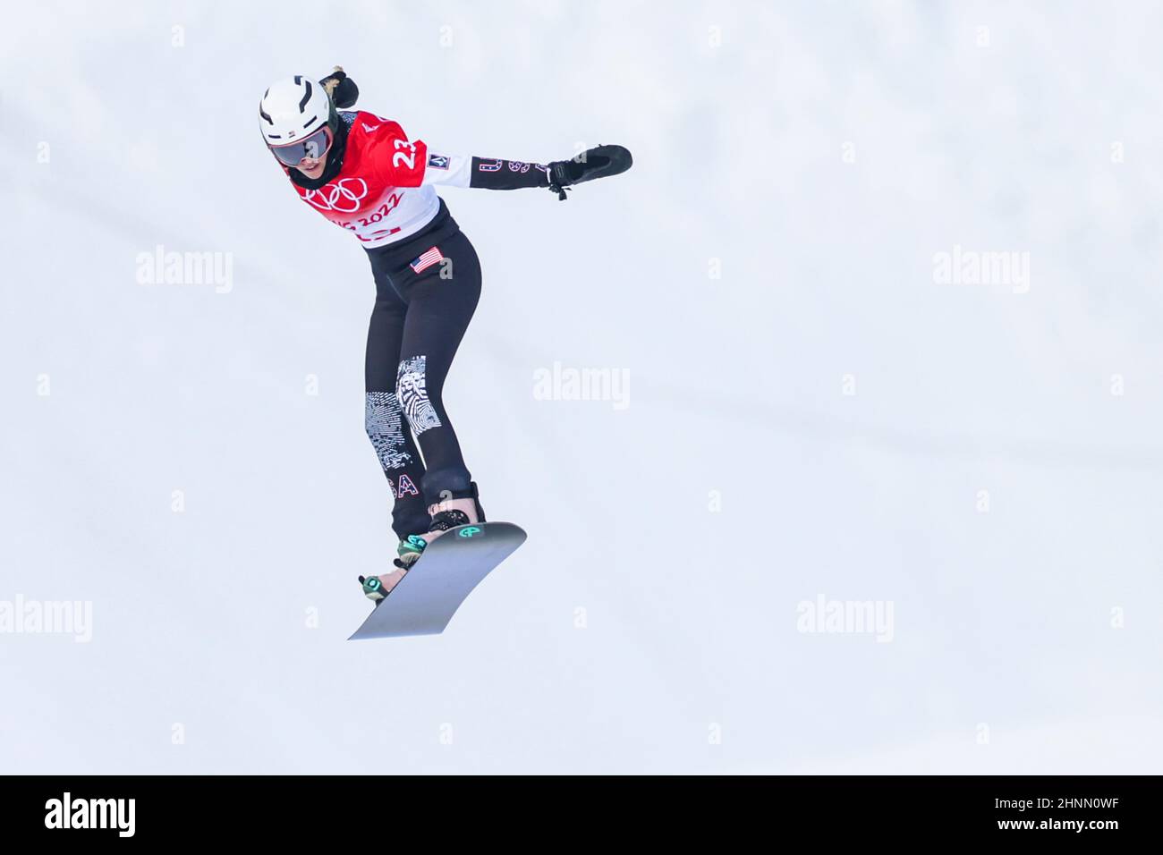 Meghan Tierney (USA), 9. FEBRUAR 2022 - Snowboarding : Frauen Snowboard Cross Qualifikation während der Olympischen Winterspiele 2022 in Peking bei Genti Stockfoto