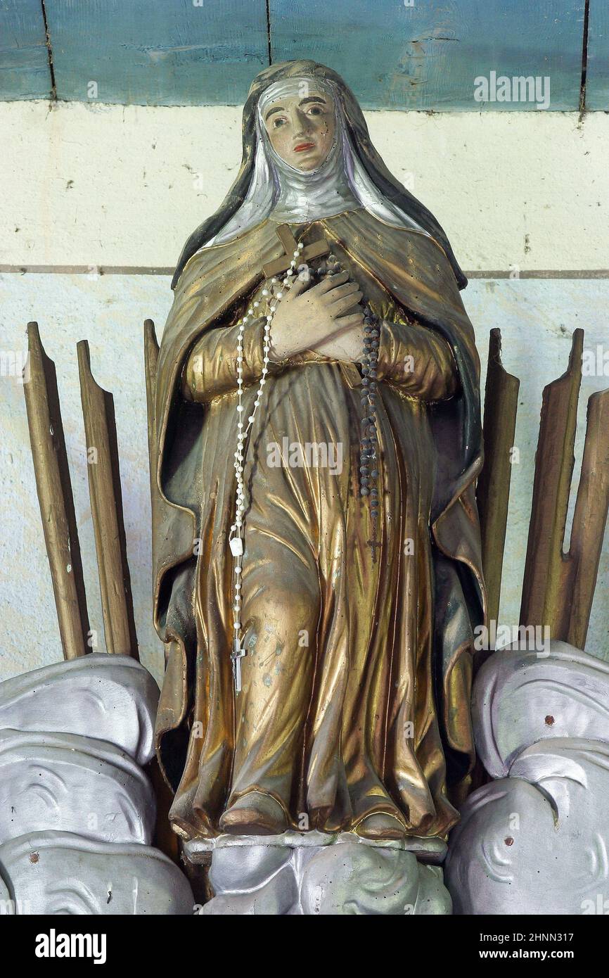 Statue des heiligen auf dem Altar des heiligen Johannes von Nepomuk in der Kirche unserer Lieben Frau vom Schnee in Volavje, Kroatien Stockfoto