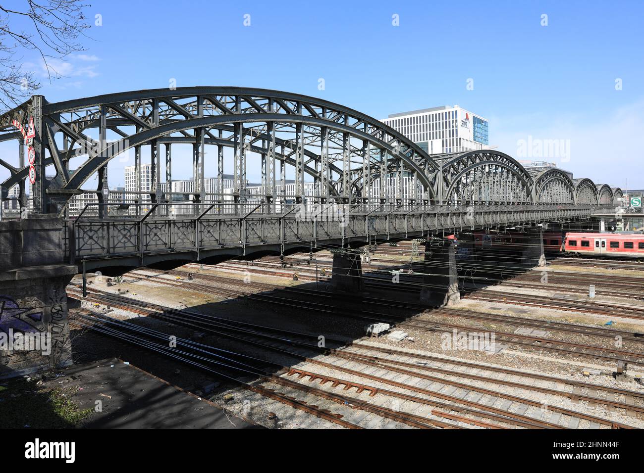 Gleissystem unter der Hackerbrücke in München Stockfoto