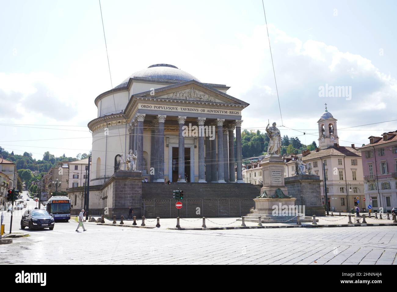 TURIN, ITALIEN - 18. AUGUST 2021: Gran Madre di Dio Kirche im neoklassizistischen Stil in Turin, Italien Stockfoto