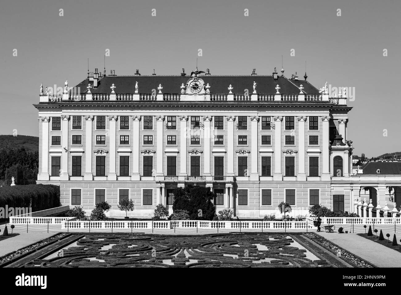 Königspalast in Wien während des sonnigen Frühlingstages Blick auf den Prinzen Garten Stockfoto