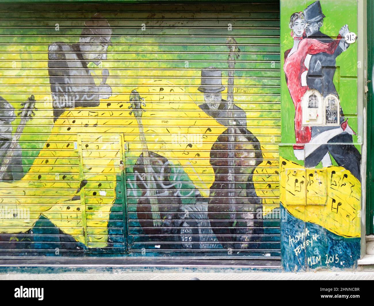 Wandbild der Tango-Tänzerin mit Musikern in San Telmo, einem alten Teil von Buenos Aires Stockfoto