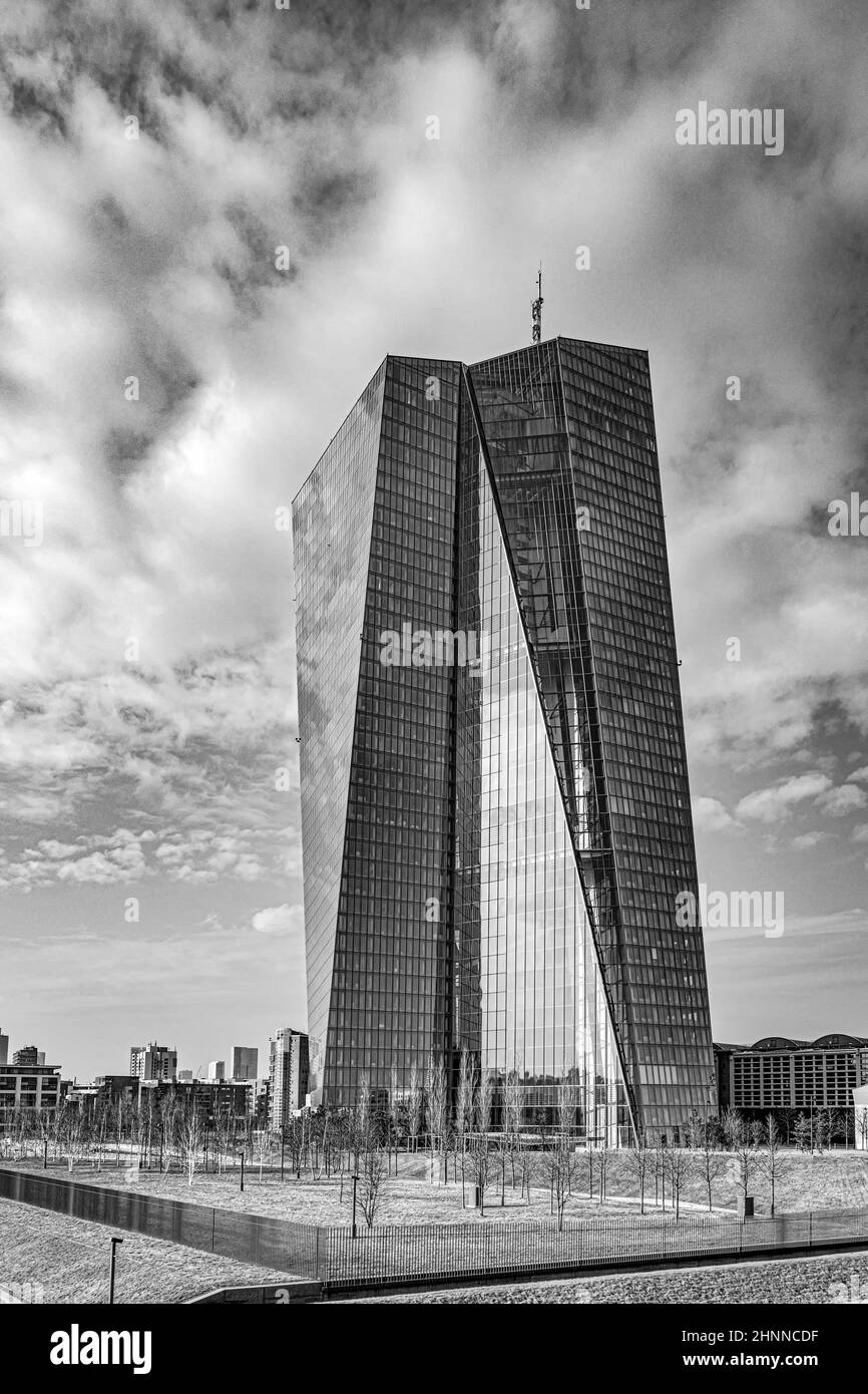 Panorama des neuen Hauptquartiers der Europäischen Zentralbank am Main Stockfoto