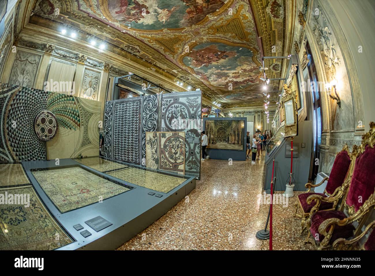 Besuch des Museums der Kathedrale San Marco in der Basilika San Marco in Venedig, Italien. Stockfoto