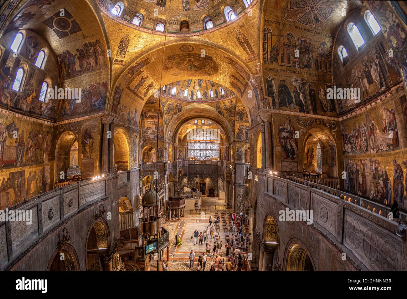 goldenes Mosaik in der Decke der Markusdom (Basilica di San Marco) Stockfoto