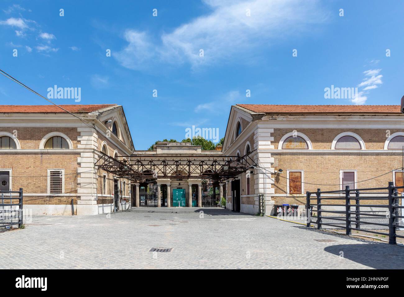 Ausstellung zeitgenössischer Kunst im Macro Contemporary Art Center, Testaccio, Rom, Italien in einem alten ehemaligen Industriegebäude Stockfoto