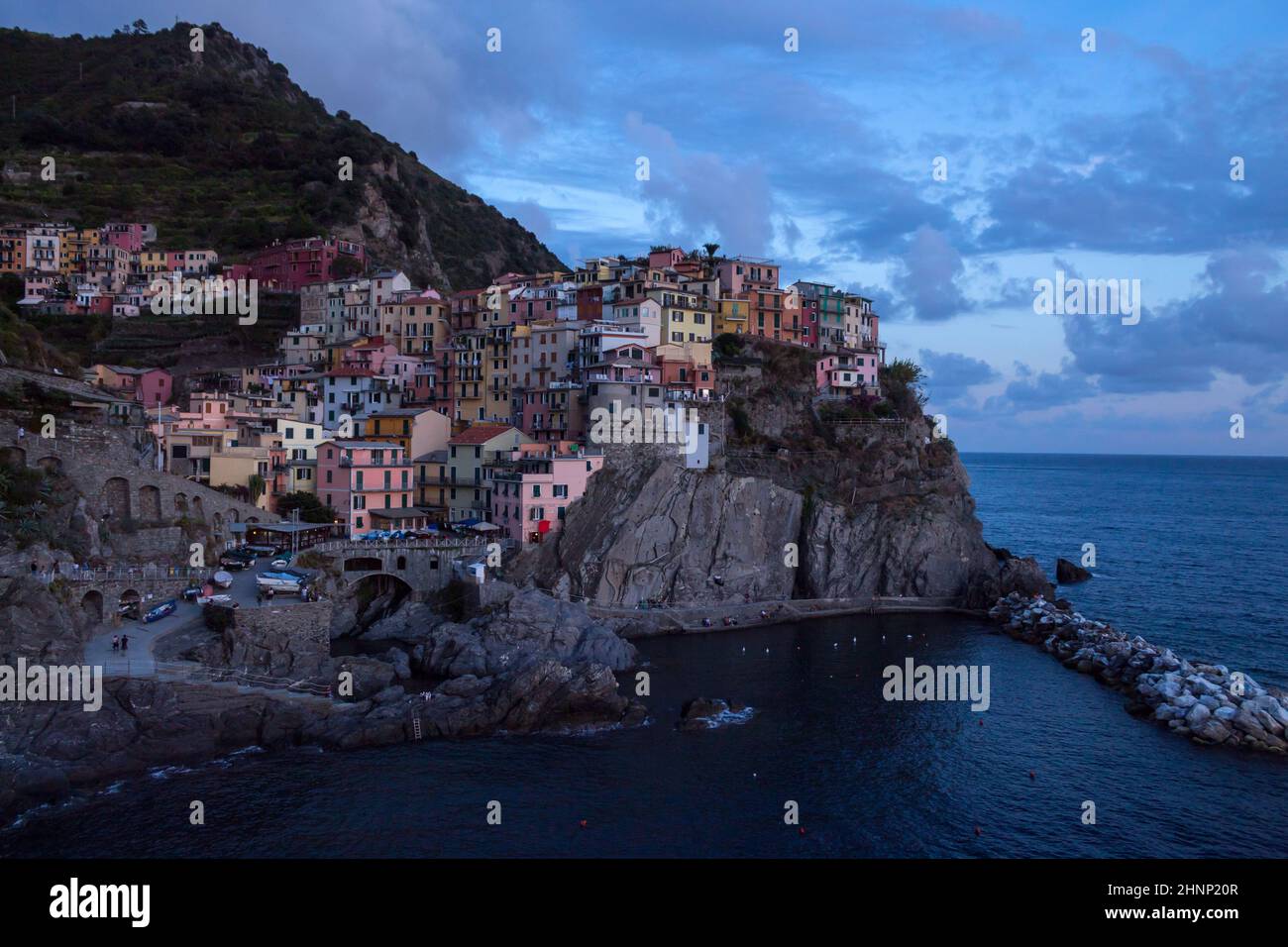 Manarola farbenfrohes Fischerdorf Stockfoto