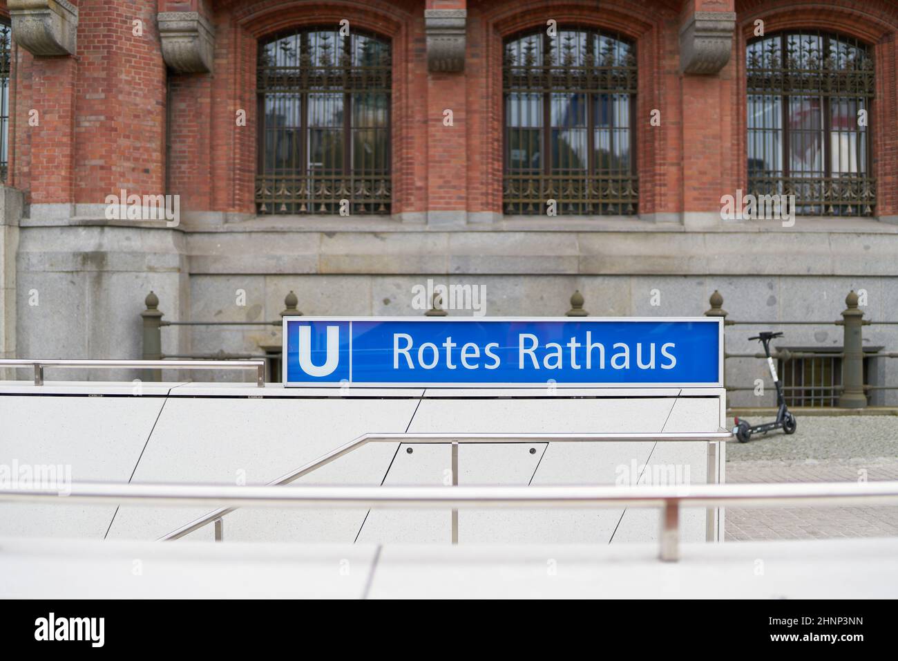 Treppe zur neuen U-Bahn-Station Rotes Rathaus in der Berliner Innenstadt Stockfoto