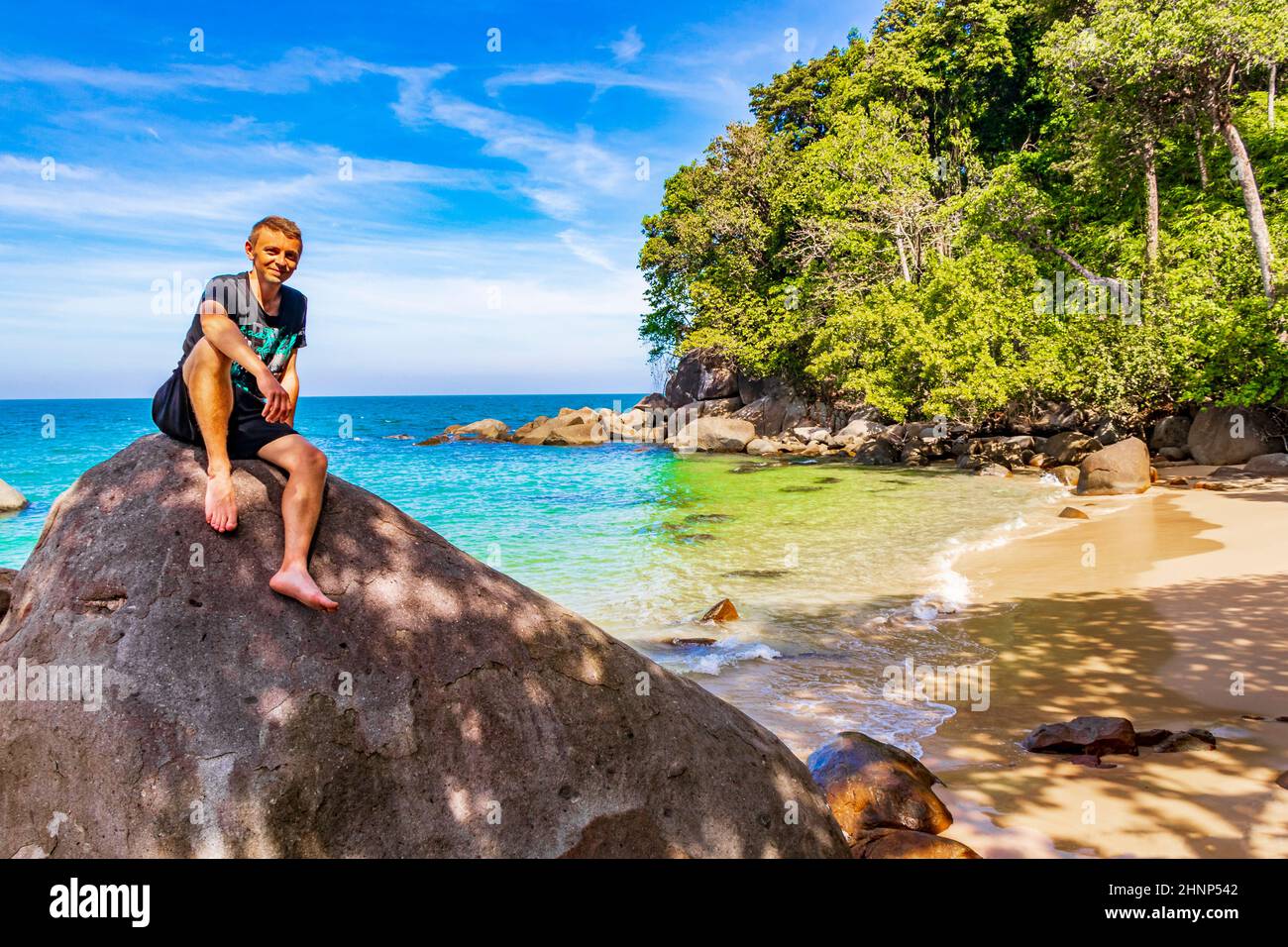 Kleiner Sandstrand Lamru Nationalpark Khao Lak Phang-nga Thailand. Stockfoto