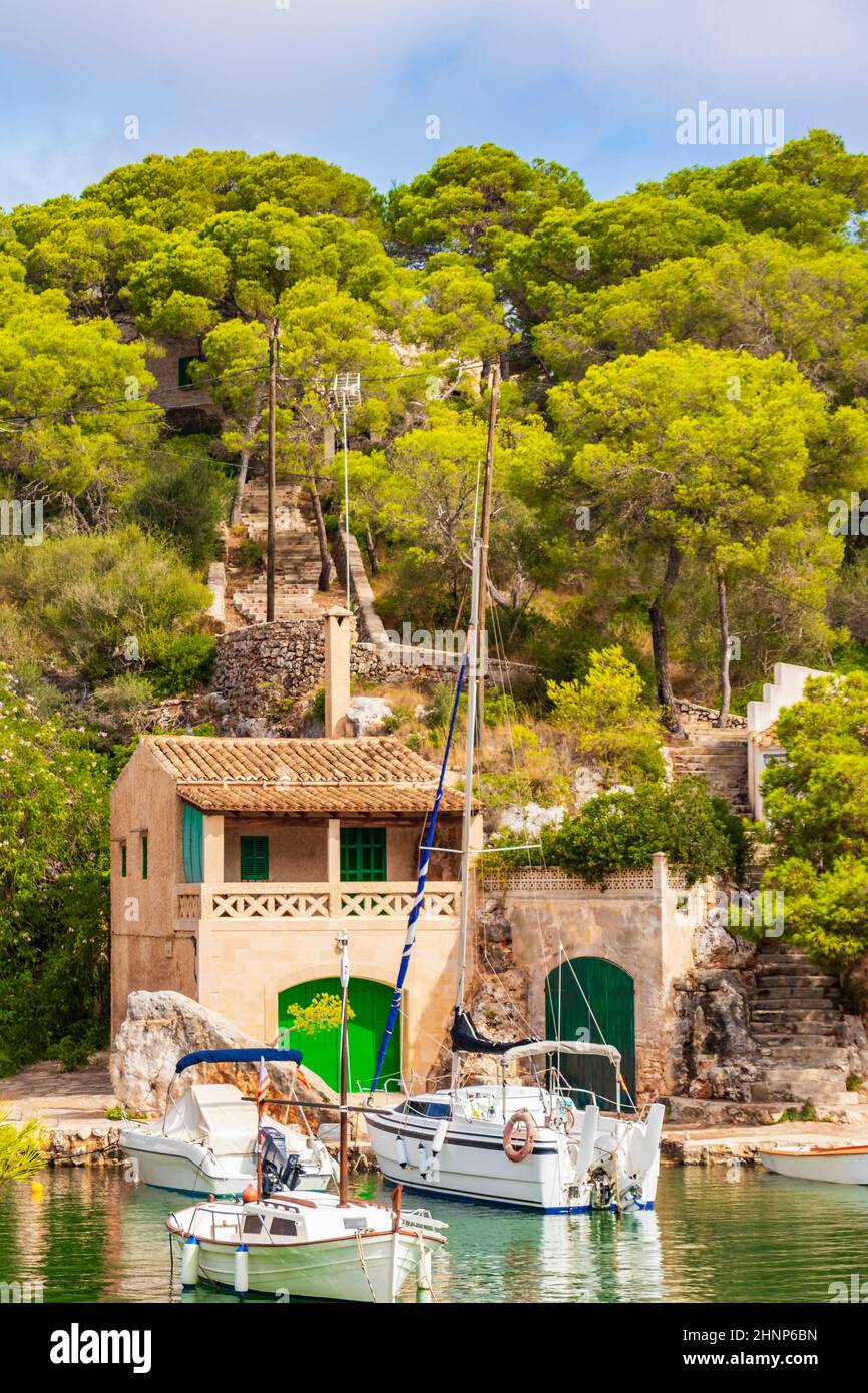 Panoramablick auf die Bucht Marina Cala Figuera Mallorca Spanien. Stockfoto