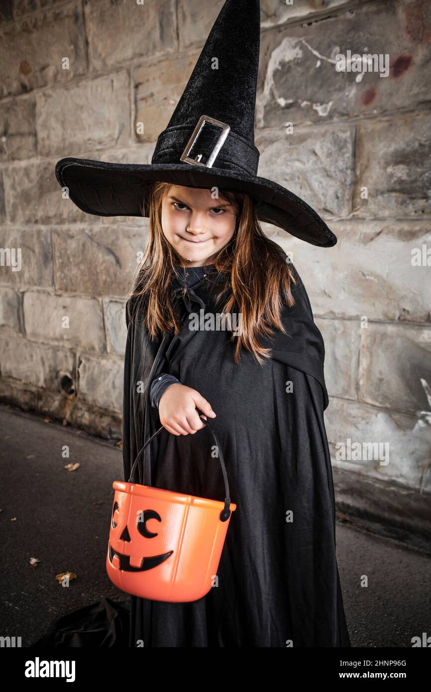 10 Stück Mini Halloween Kürbis-Eimer Mit Griff – Süßigkeiten-Eimer, 7 Cm, Partydekoration