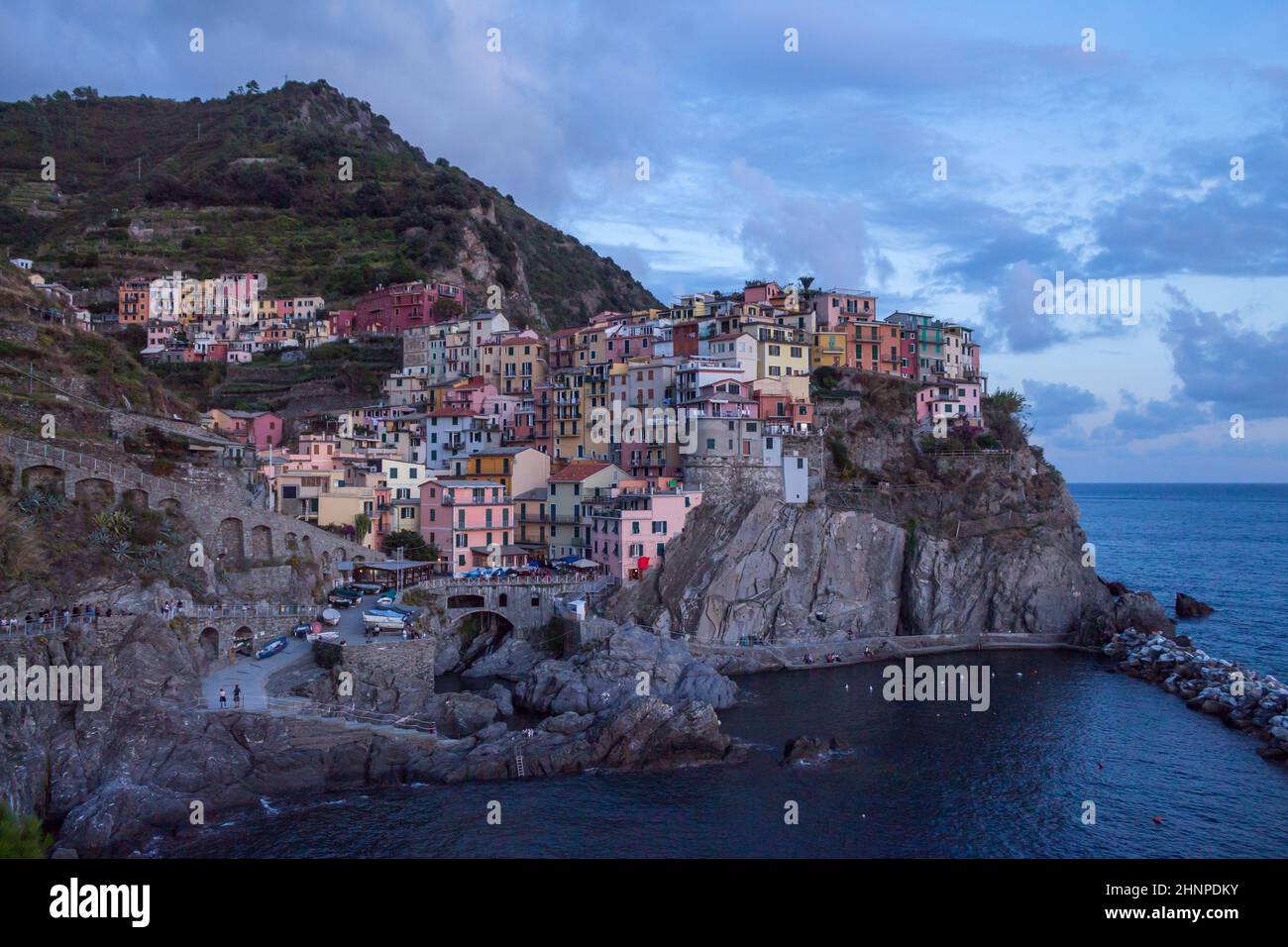 Manarola farbenfrohes Fischerdorf Stockfoto