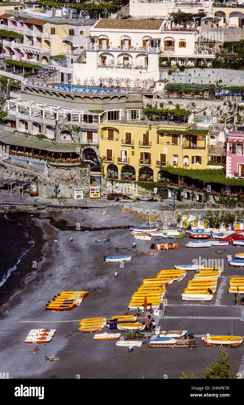 Malerische Postkartenansicht der schönen Stadt Positano Stockfoto