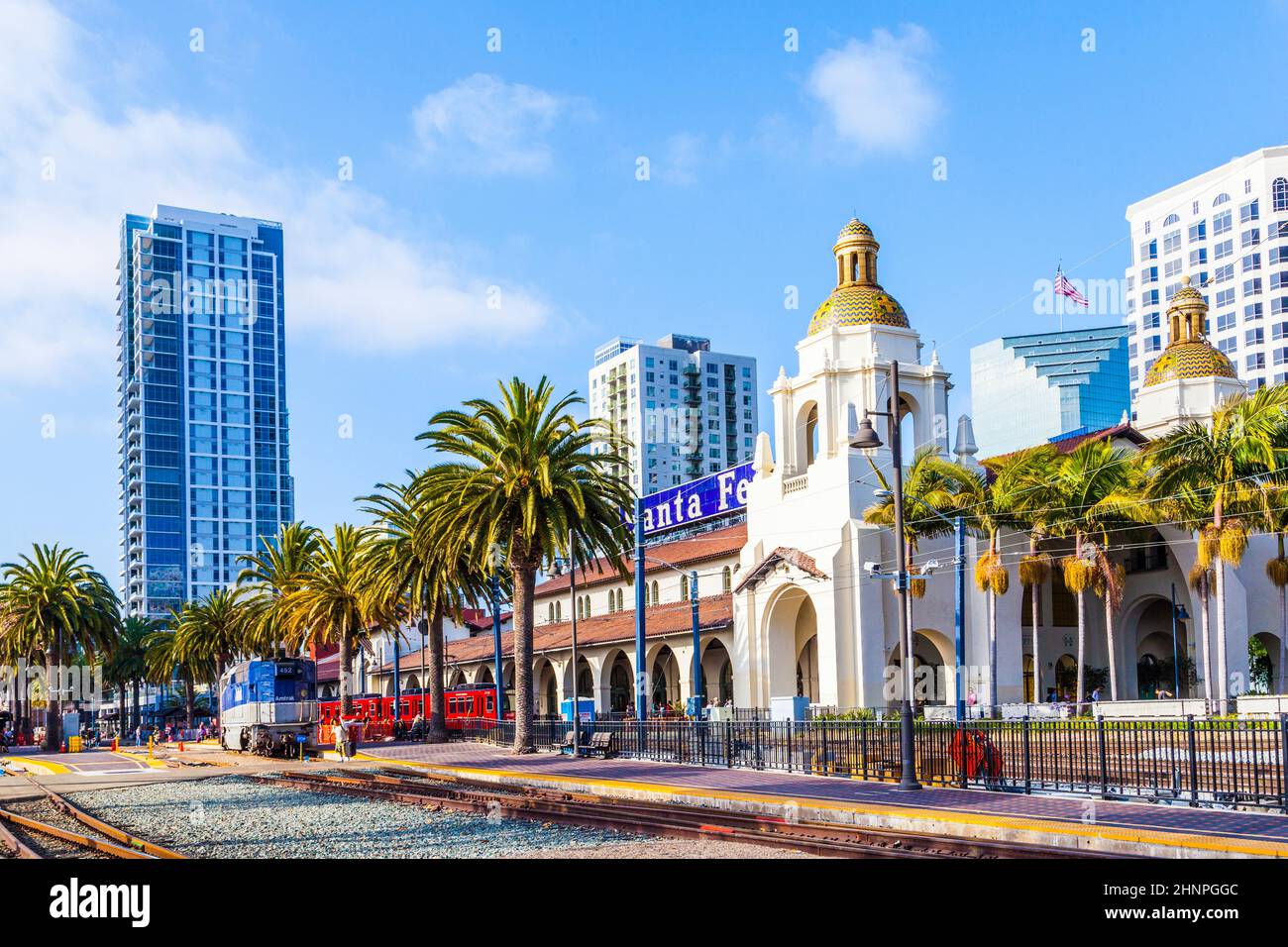 Der Zug kommt am Union Station in San Diego, USA an Stockfoto