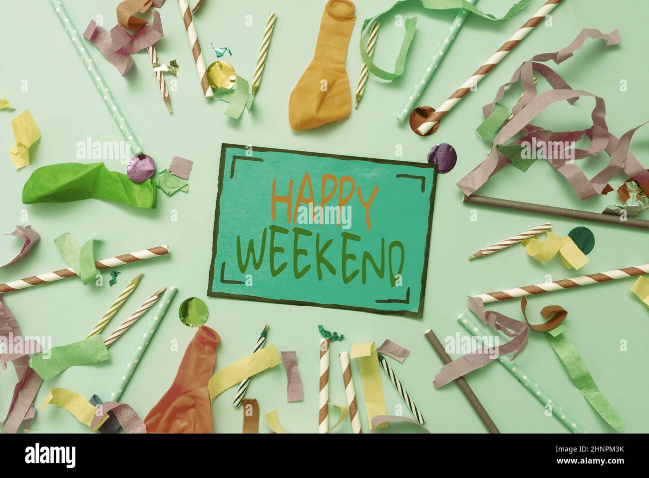 Konzeptionelle Anzeige Happy Weekend, Wort für etwas schönes passiert ist, oder sie fühlen sich zufrieden mit dem Leben bunte Party Sammlungen auffällige Feier Stockfoto