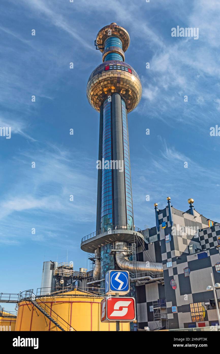 Müllverbrennungsanlage Spittelau der Stadt Wien (Fernwarte Wien) nach dem Entwurf von Hundertwasser Stockfoto