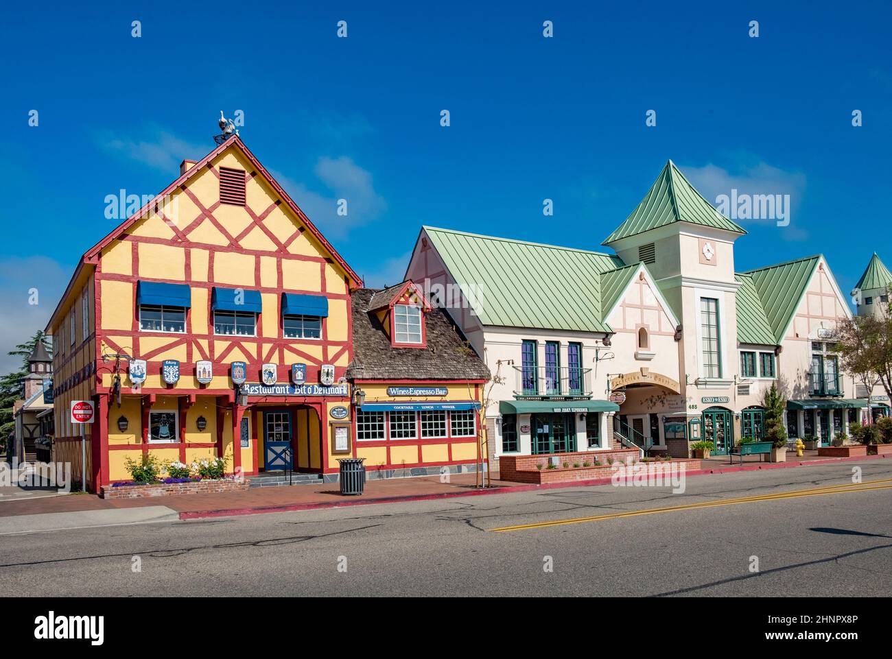 Alte Hauptstraße in der historischen Innenstadt von Solvang, Santa Ynez Valley in Santa Barbara County Stockfoto