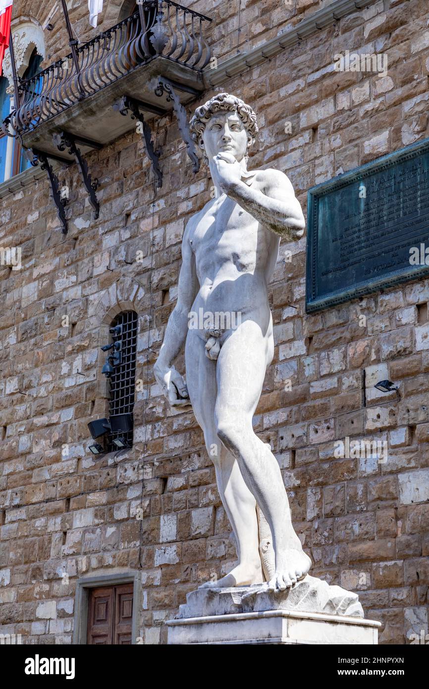 Wie Hoch Ist Die David Statue In Florenz Die Statue des David von Michelangelo auf der Piazza della Signoria in