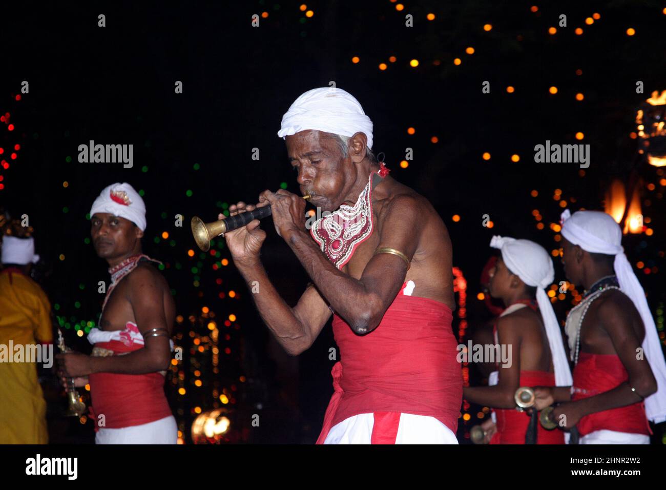 Musiker nehmen am Festival Pera Hera in Candy Teil Stockfoto