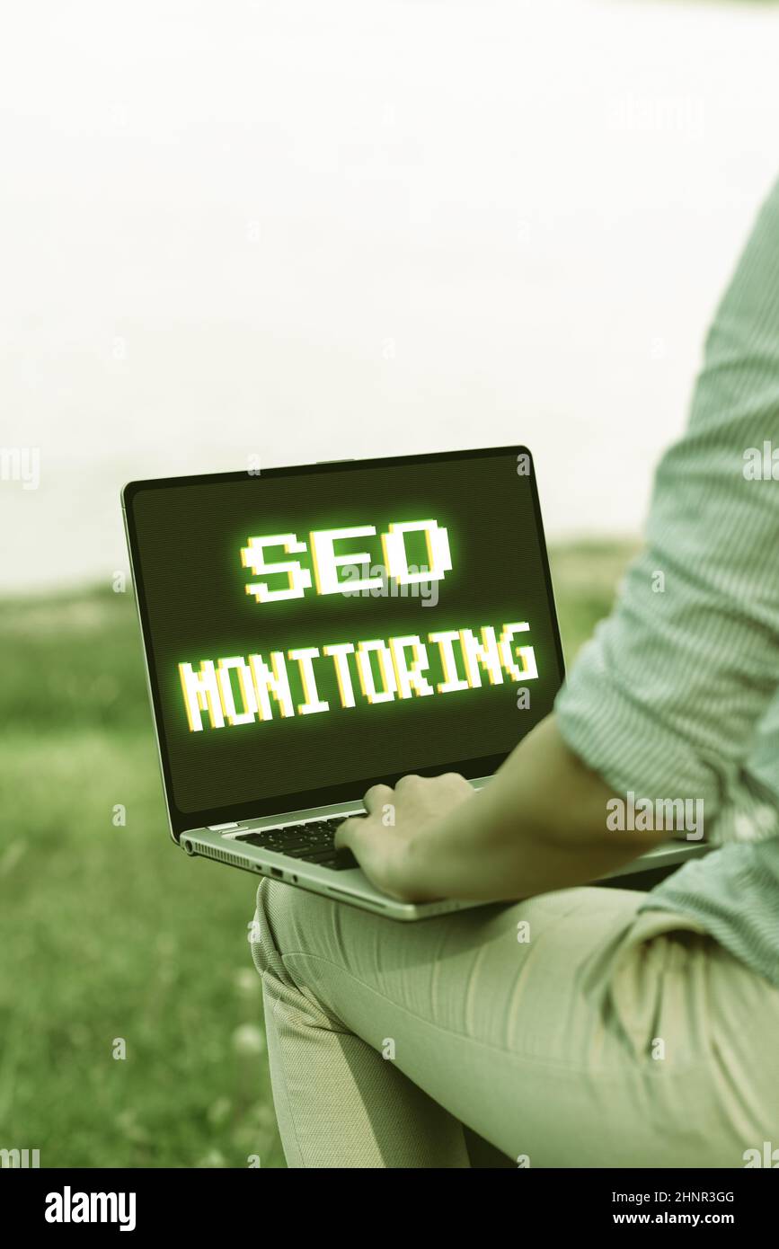 Inspiration zeigt Zeichen Seo Monitoring, Business Approach Tracking der Fortschritte der Strategie in der Plattform Voice- und Video-Calling-Funktionen gemacht Stockfoto