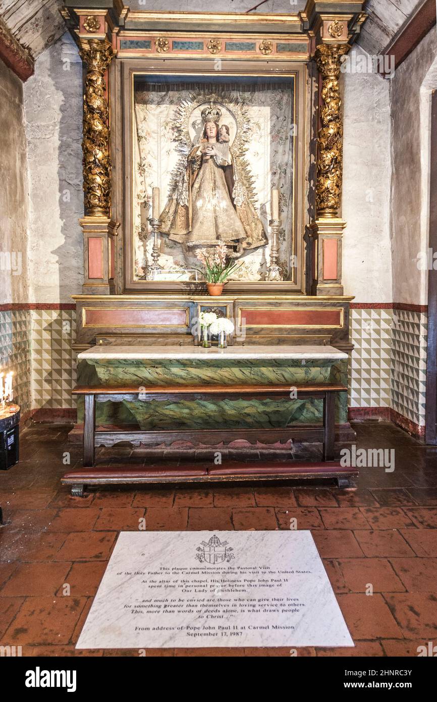 Altar mit Maria bei der Karmel-Mission Stockfoto