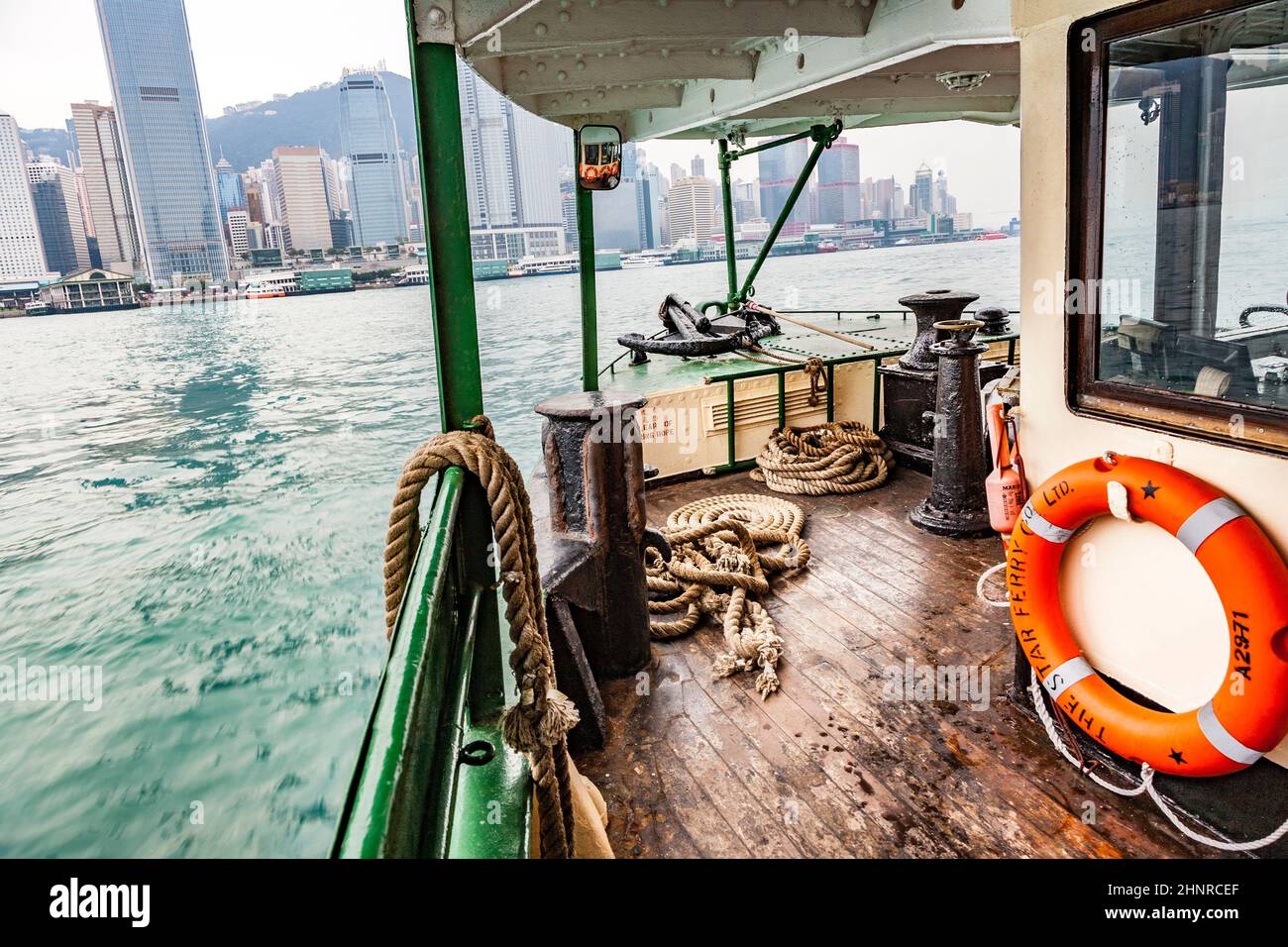 Überqueren Sie den Ozean mit Star Feery zwischen Victoria und Kowloon Stockfoto