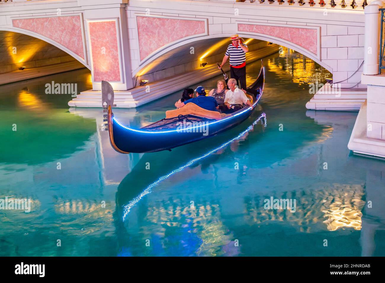 Die Leute genießen die Gondel im Venetian Resort Hotel & Casino Stockfoto