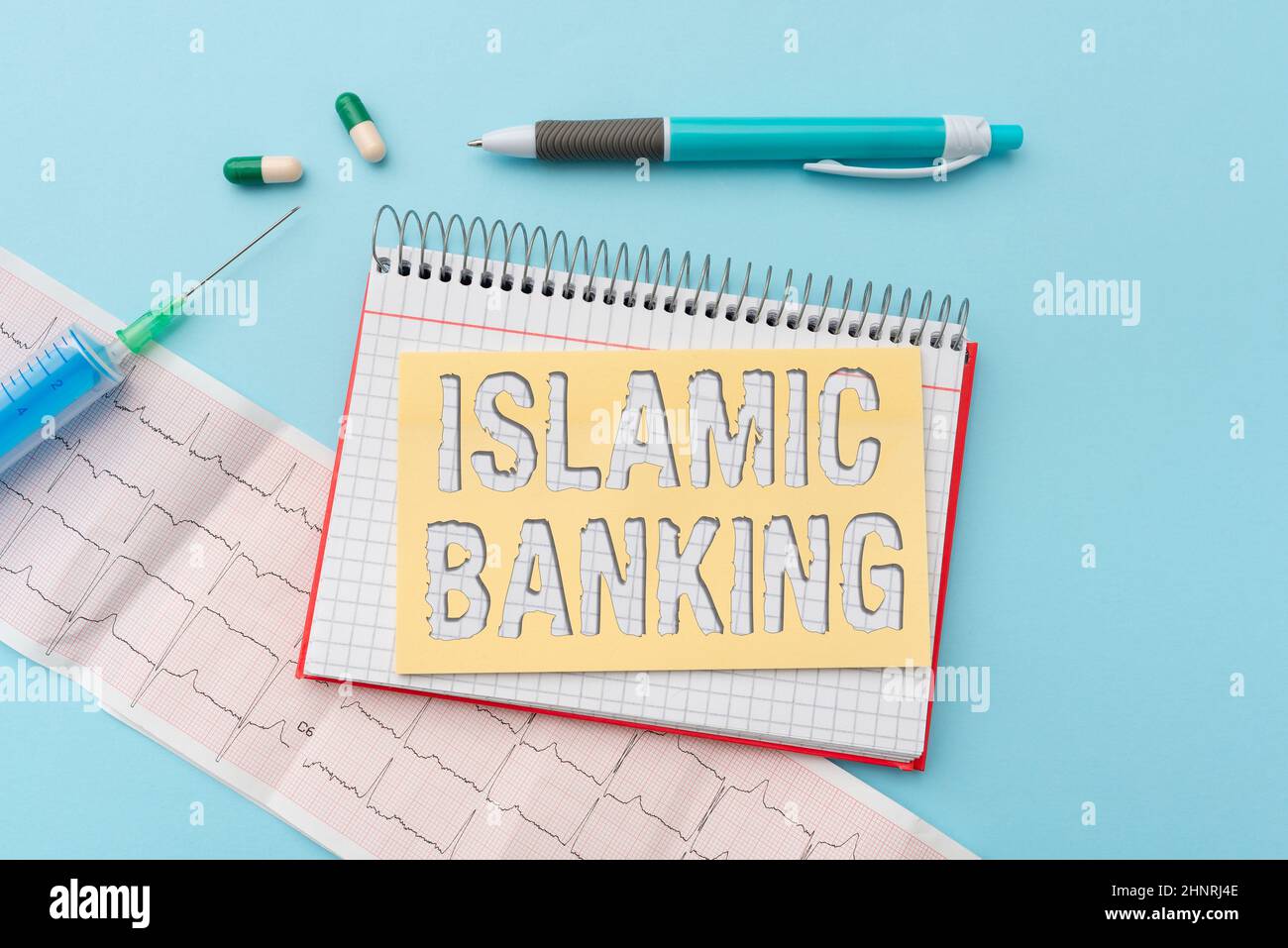 Hand schreiben Zeichen Islamic Banking. Konzeptionelles Foto Bankensystem auf der Grundlage der Prinzipien des islamischen Rechts Lesen Grafik und Schreiben wichtige medizinische Hinweise Test Ergebnis Analyse Stockfoto