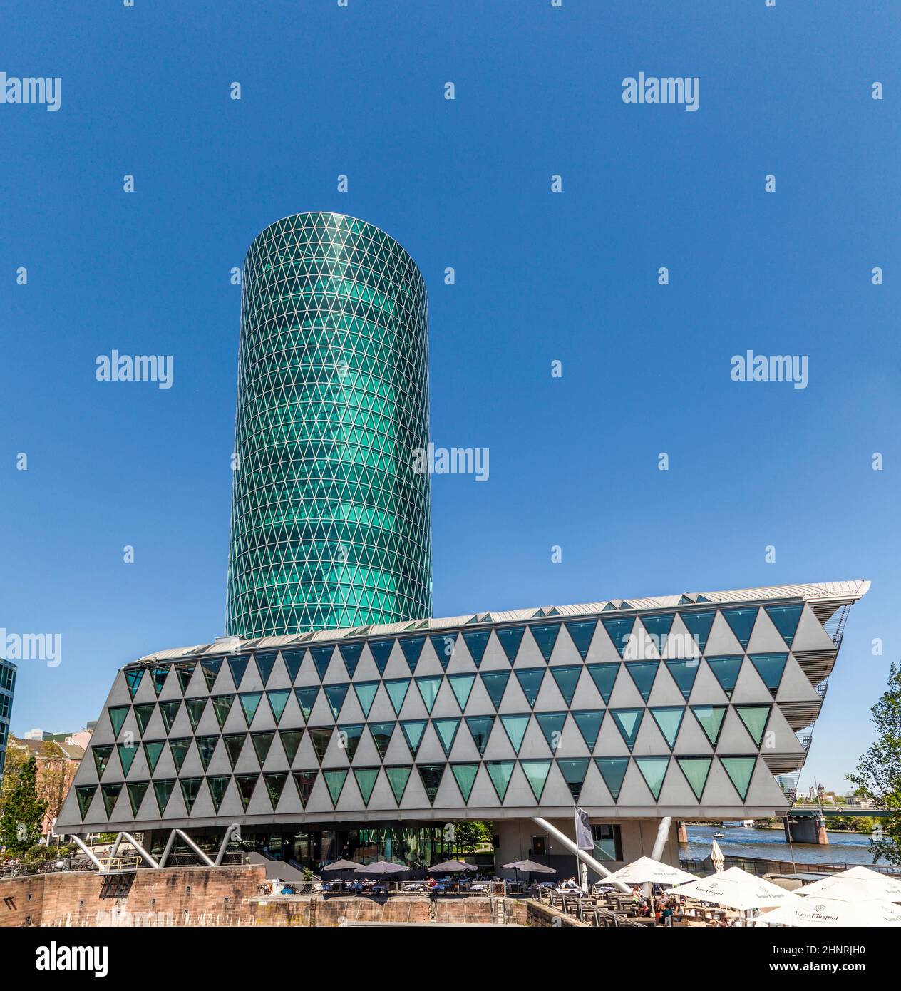 Westhafen Turm im Hafengebiet in Frankfurt Stockfoto