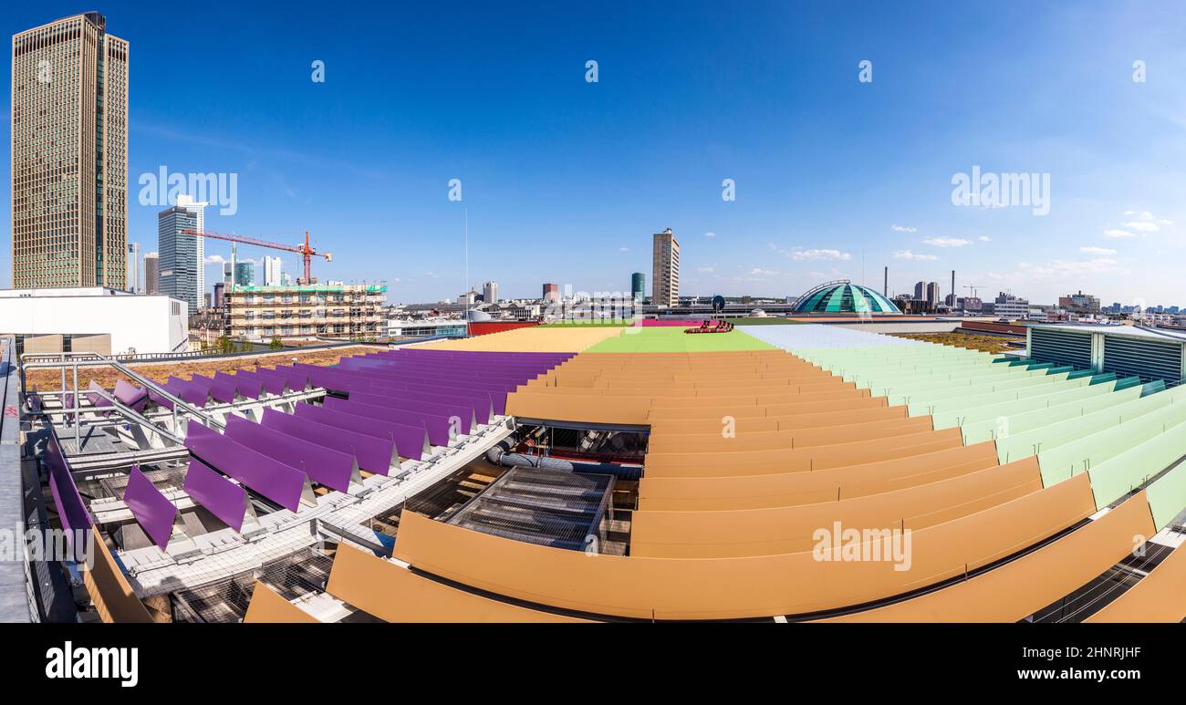 Skyline von Frankfurt im neuen Skyline plaza-Bereich neben dem Frankfurter Messegelände Stockfoto