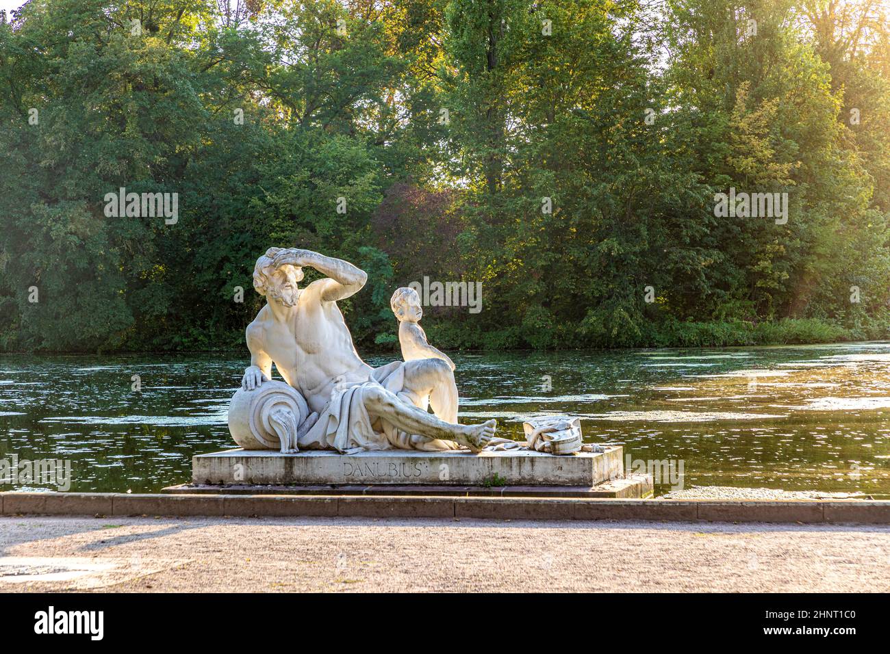Berühmter Fluss god Rhenus im wunderschönen Schwetzinger Park, Königsschloss und Gärten, in der Nähe von Heidelberg, Deutschland Stockfoto