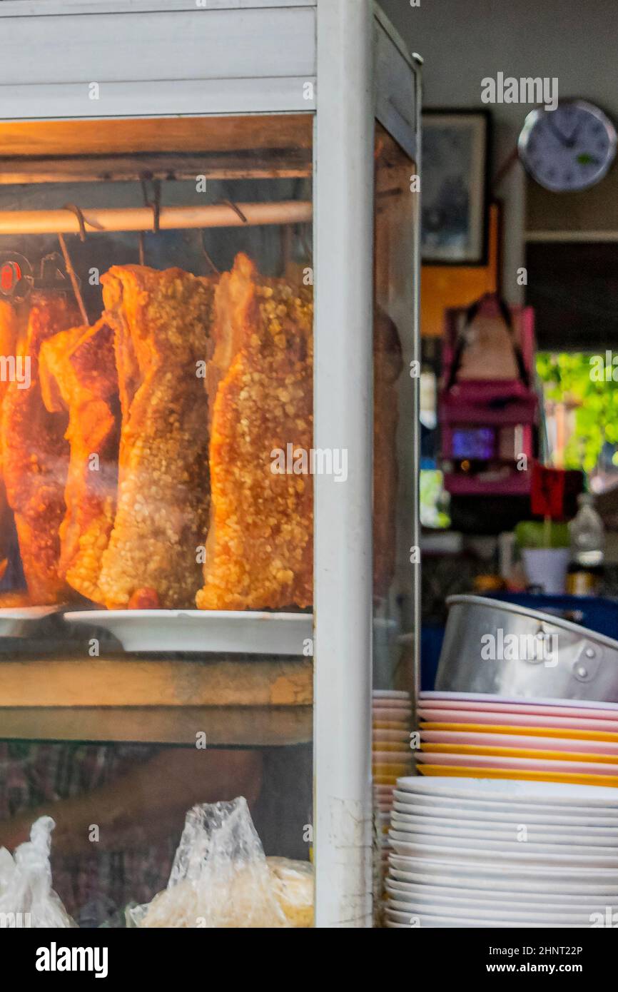 Fleischprodukte und Gemüse THAI Street Food Bangkok Thailand. Stockfoto