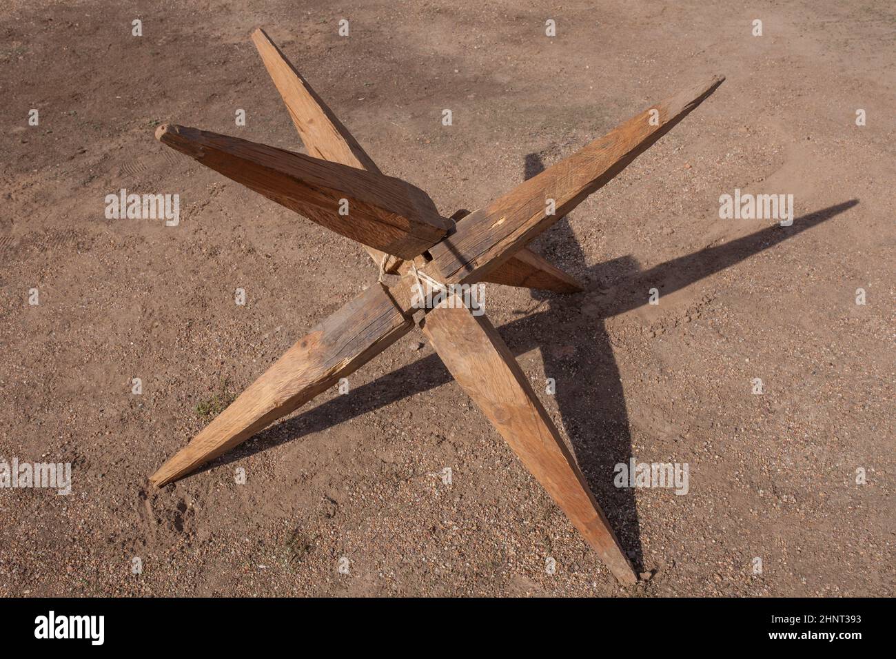 Sudis, uralter römischer Pfahl. Suden haben sich zu einem tschechischen Igel zusammengelegt Stockfoto