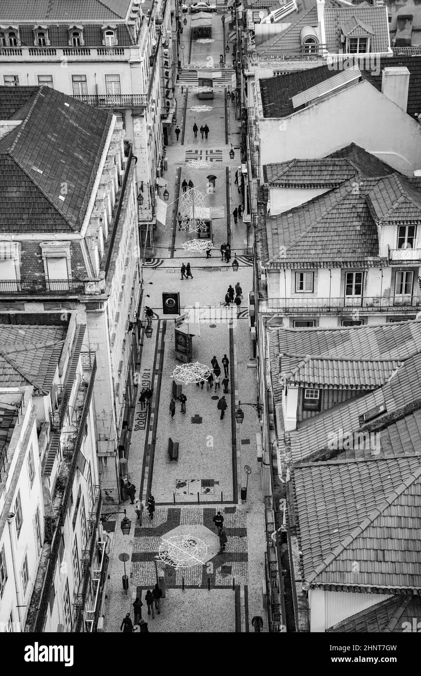 Blick vom Elevador de Santa Justa auf die Altstadt von Lissabon, Portugal Stockfoto