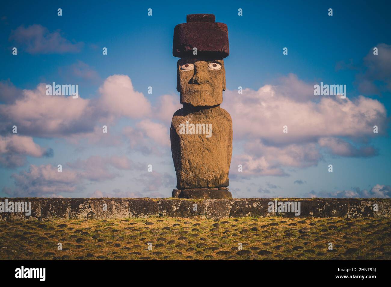 Moai in Ahu Tongariki, Osterinsel, Chile. Stockfoto