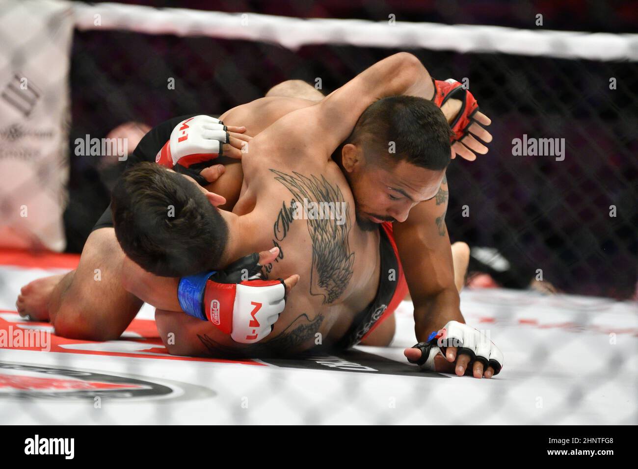 Orenburg, Russland - 15. Juni 2018: Jungen treten in der Mixed Martial Arts (MMA) an – (M-1 Challenge 94) Stockfoto