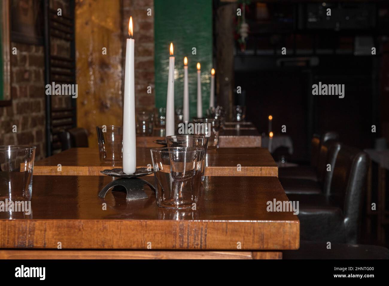 Eine Bar wartet auf die Gäste Stockfoto