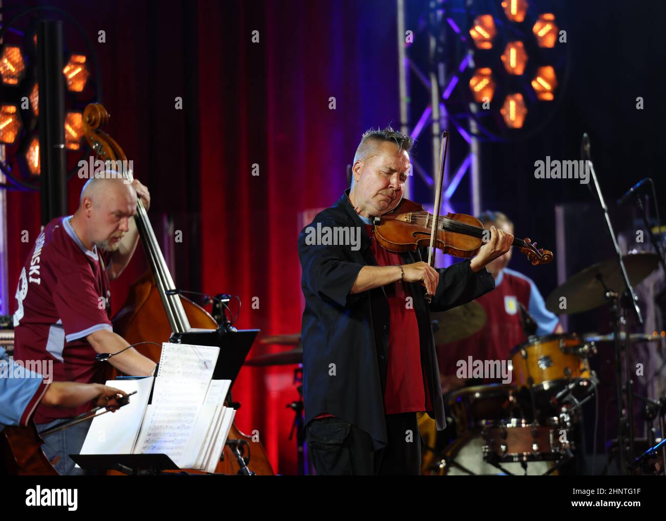 Nigel Kennedy live bei der Ausgabe 26rd des Summer Jazz Festivals in Krakau Stockfoto
