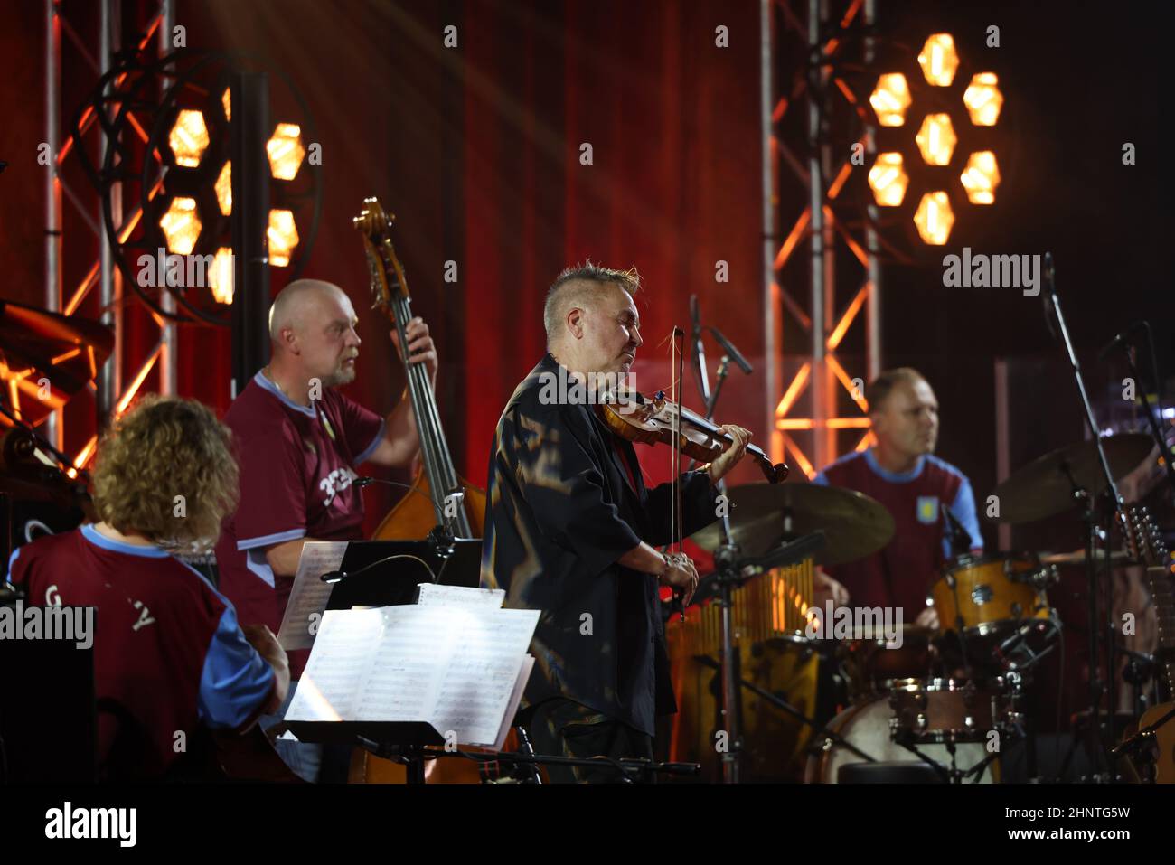 Nigel Kennedy live bei der Ausgabe 26rd des Summer Jazz Festivals in Krakau Stockfoto