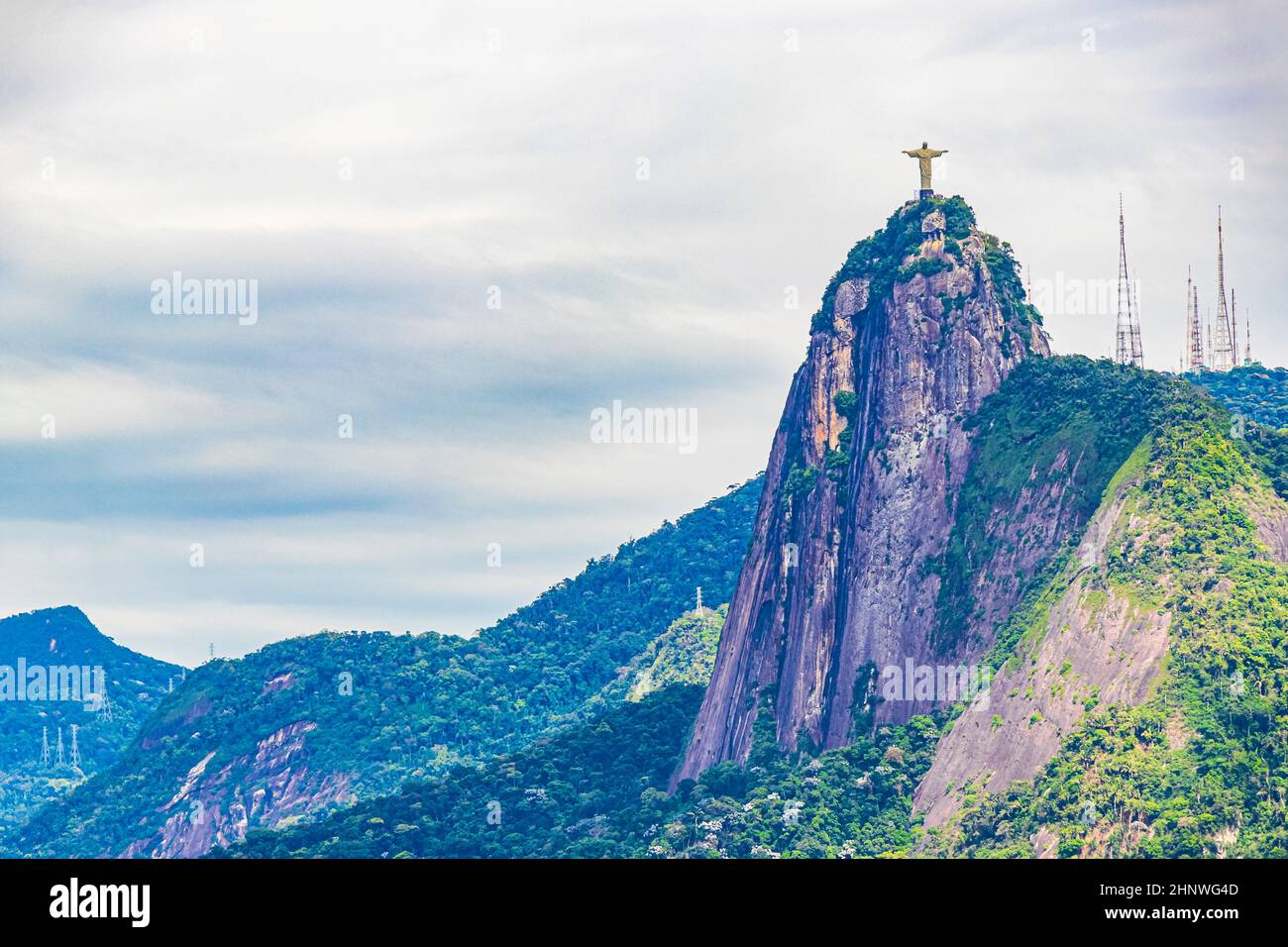 Cristo Redentor auf dem Corcovado Berg Panoramablick und Wälder von Alto da Boa Vista Rio de Janeiro Brasilien. Stockfoto